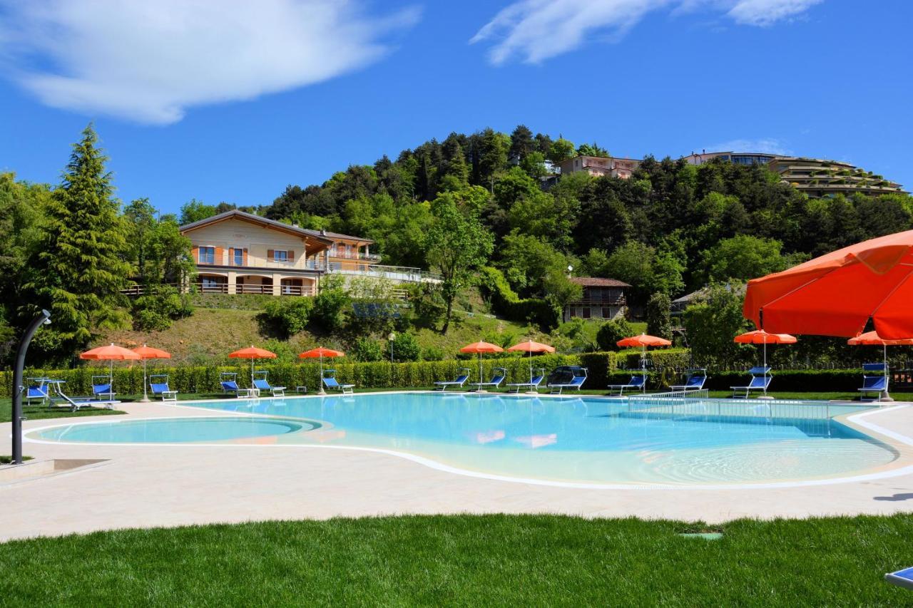 Hotel Pineta Campi Tremosine Bagian luar foto