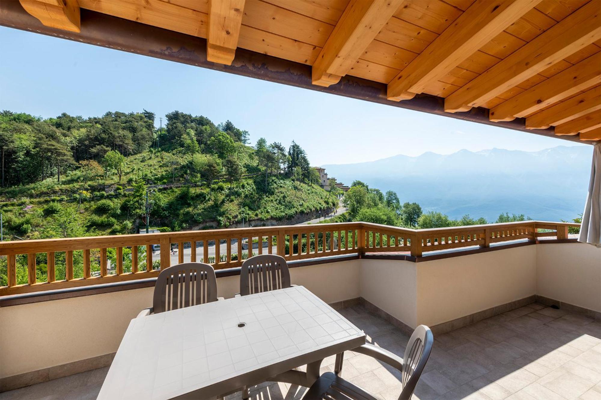 Hotel Pineta Campi Tremosine Bagian luar foto