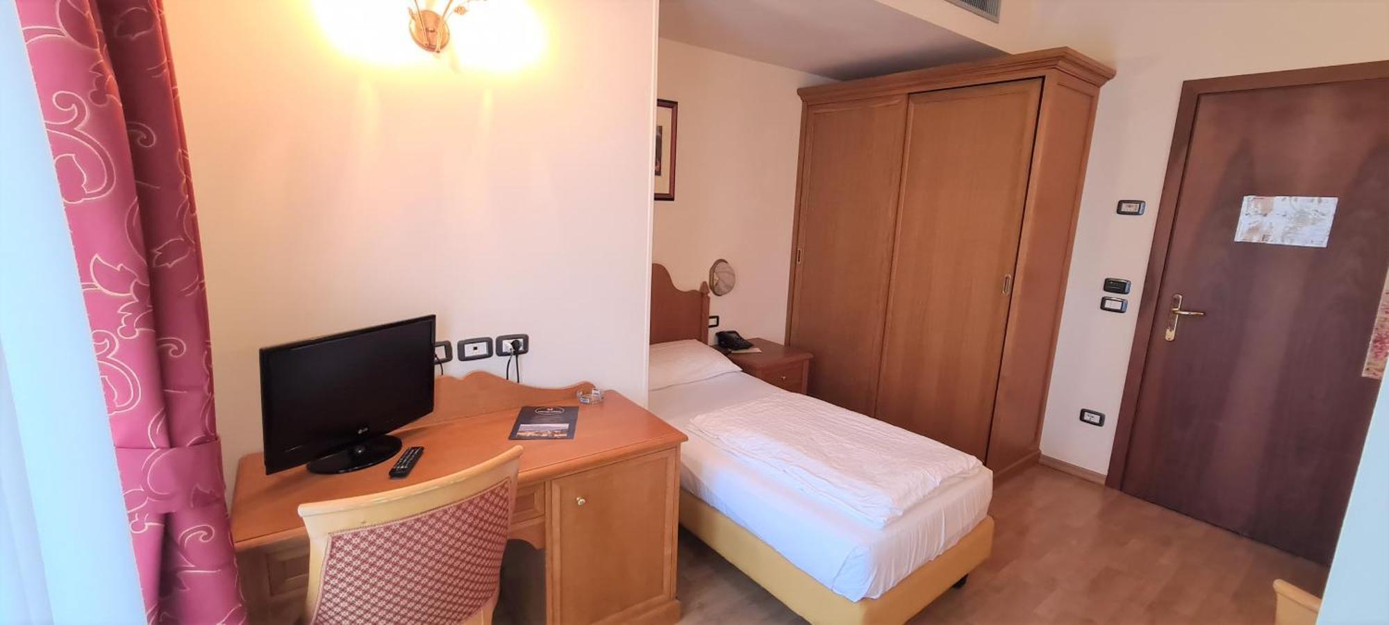 Hotel Pineta Campi Tremosine Bagian luar foto