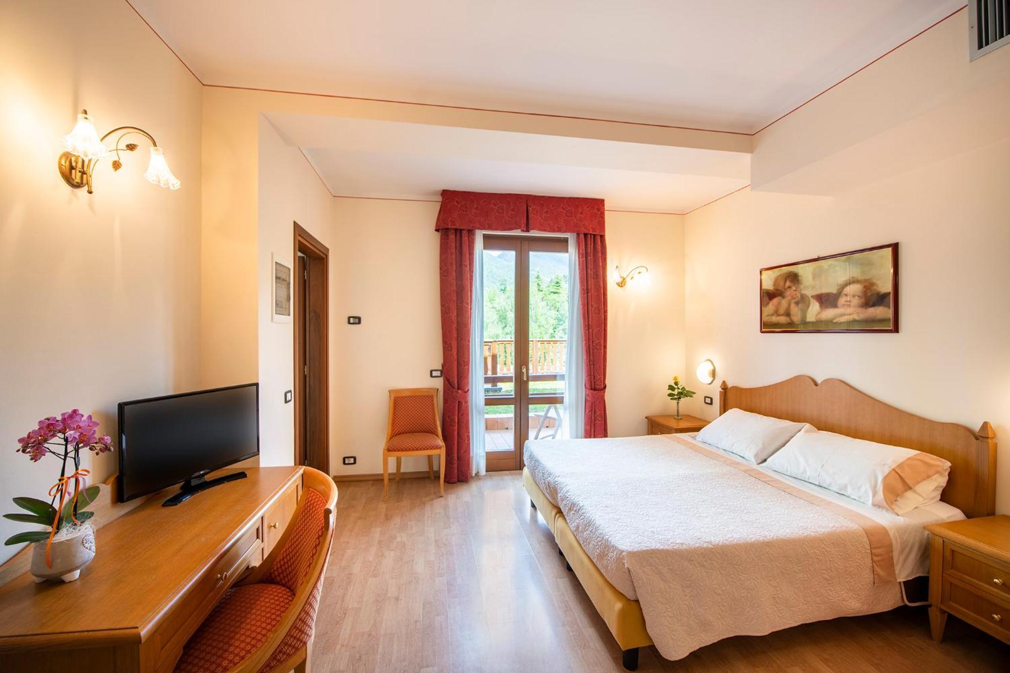 Hotel Pineta Campi Tremosine Ruang foto