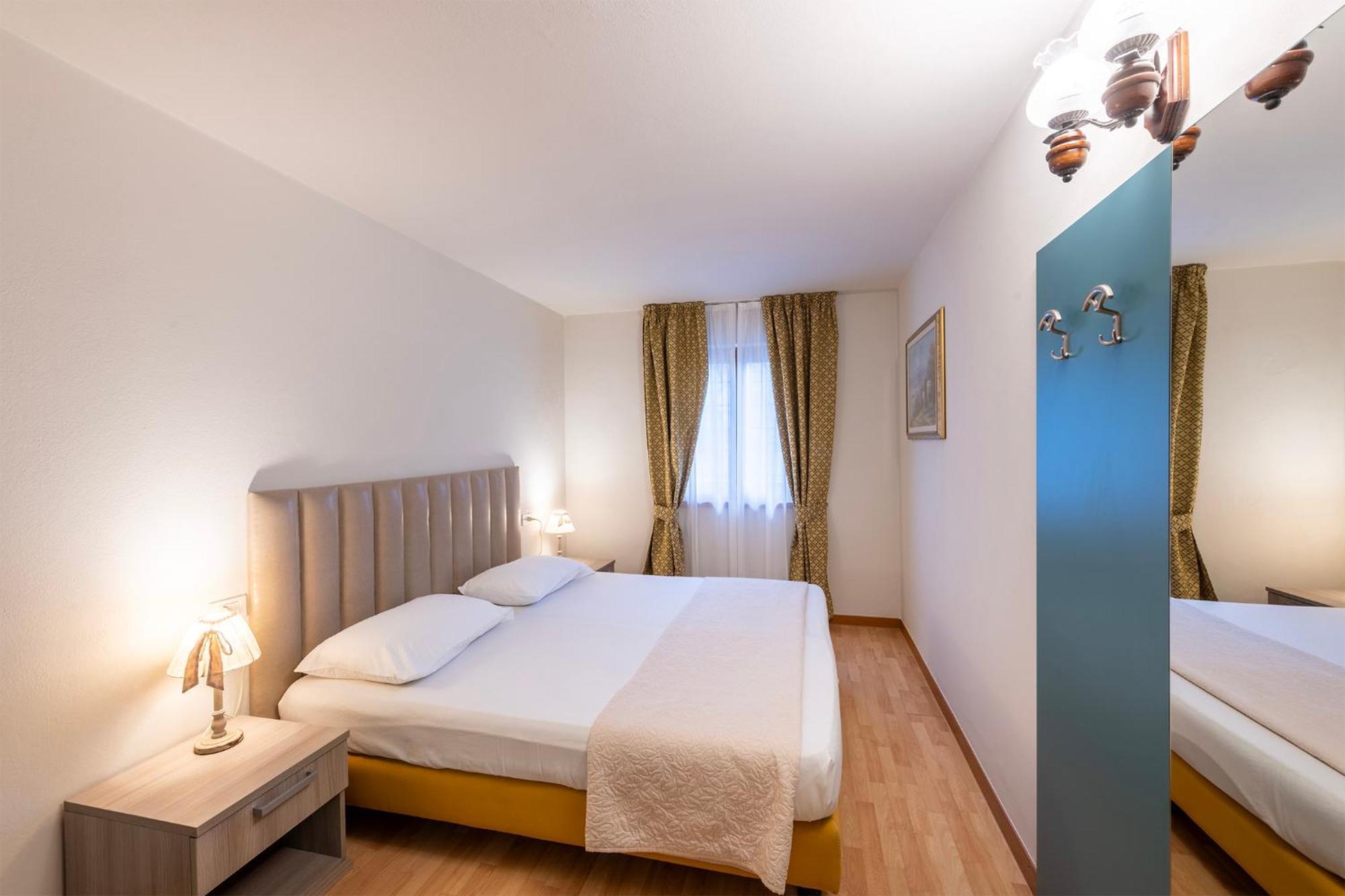 Hotel Pineta Campi Tremosine Bagian luar foto